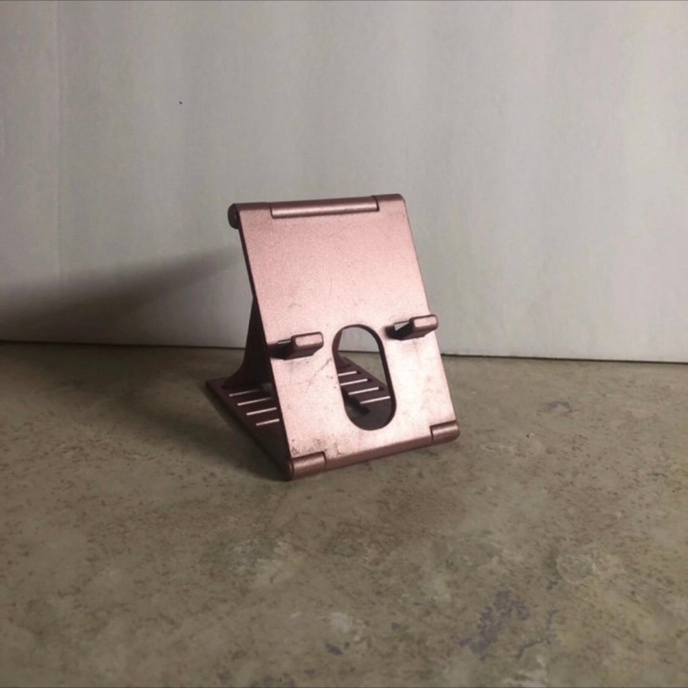 Rose Gold Smartphone Stand